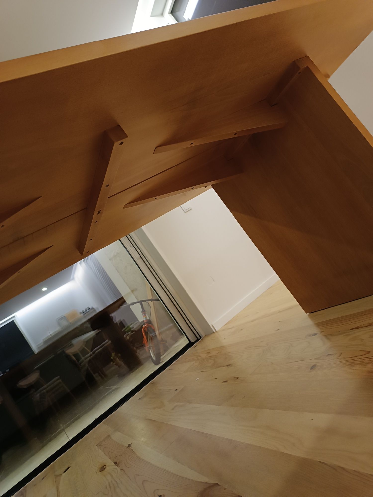 Mesa de jantar em madeira maciça 10 pessoas