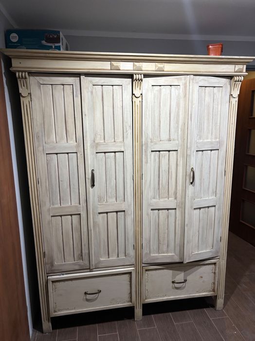 Zestaw mebli do salonu robionych ręcznie