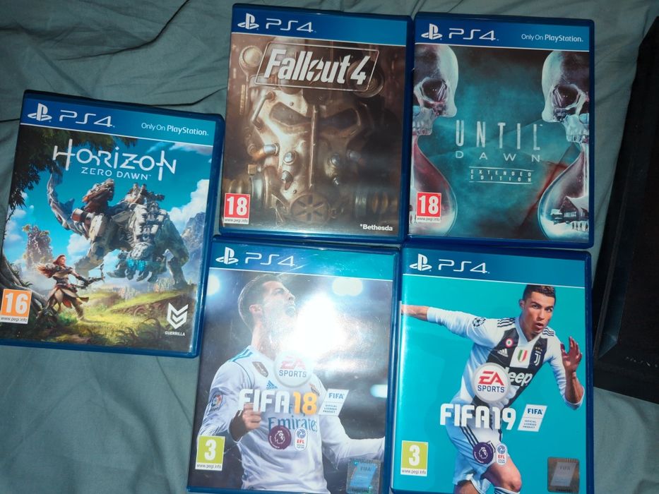 Playstation 4 fat 5 ігор