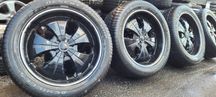 Felgi aluminiowe Dakar 22 5x139,7 z oponami letnimi