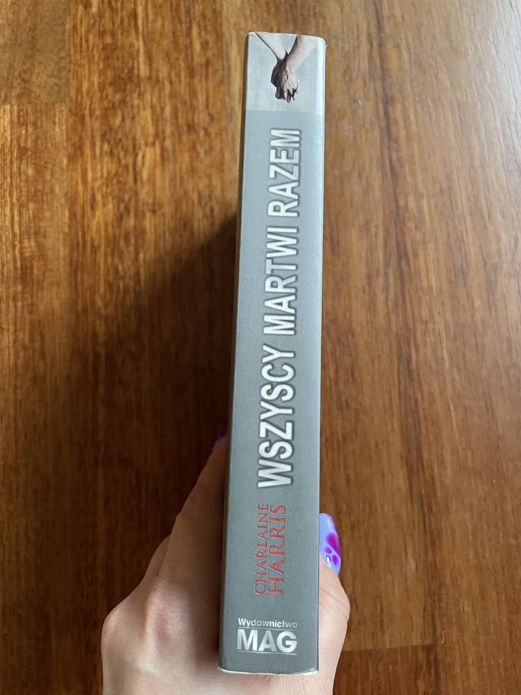 Wszyscy martwi razem - Charlaine Harris