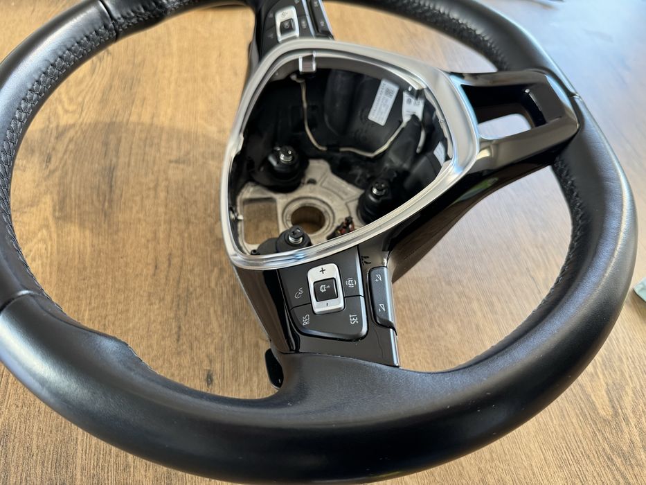 Kierownica Volkswagen Tiguan R-Line Wielofunkcyjna