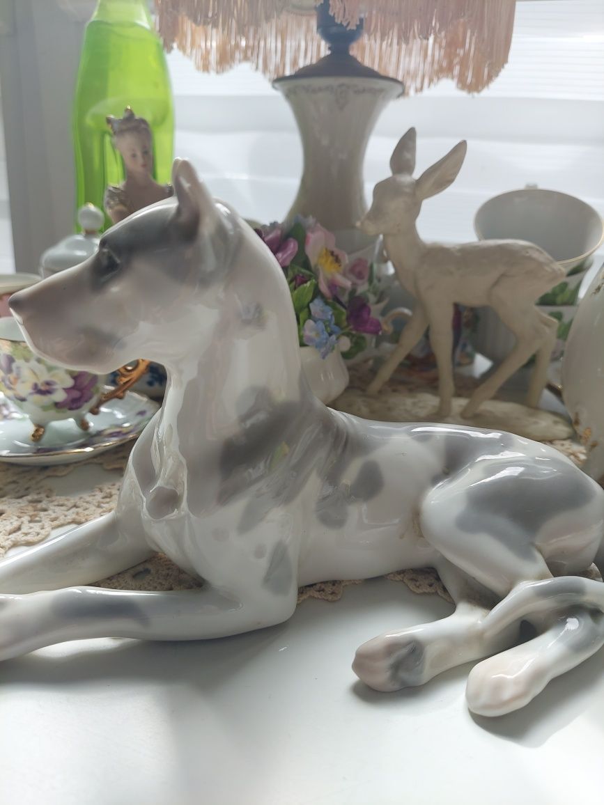 Łomonosow pies  , figurka dog , porcelana łomonosov