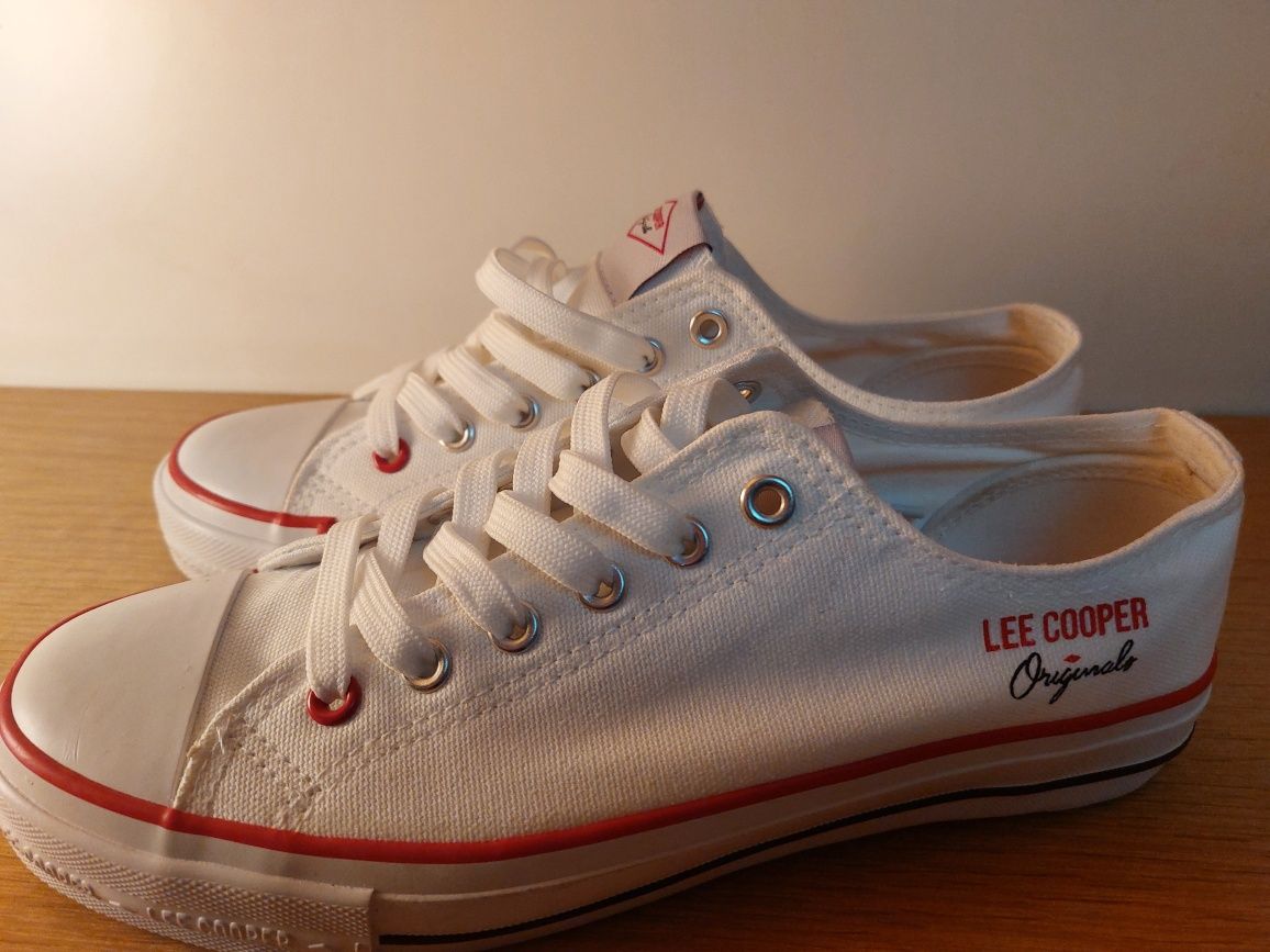 Nowe białe trampki Lee Cooper r.39