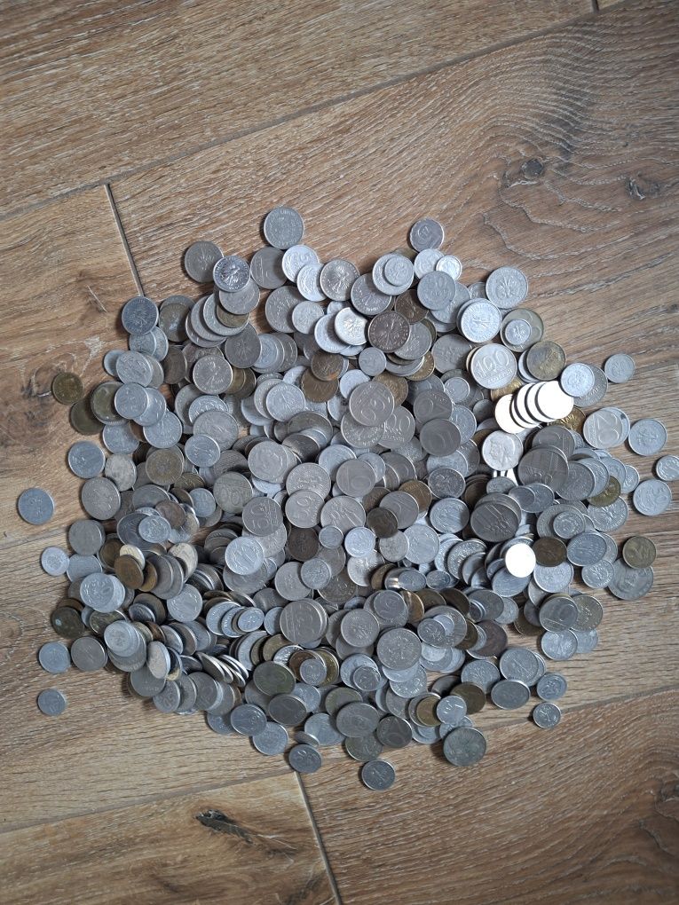Monety luzem, całość z pudełka powyżej 2 kg, bardzo dobry stan