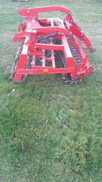 Agregat uprawowo-siewny Agro-Factory Kultywator Przedsiewny Bierny