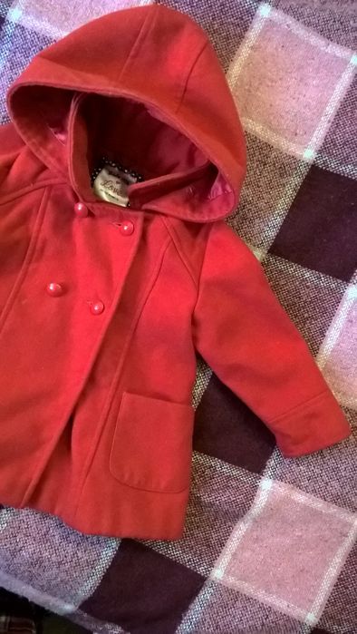 Красное пальто на девочку 1-2,5
