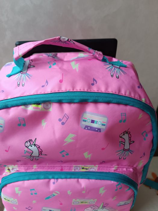 Рюкзак (портфель) на колесах