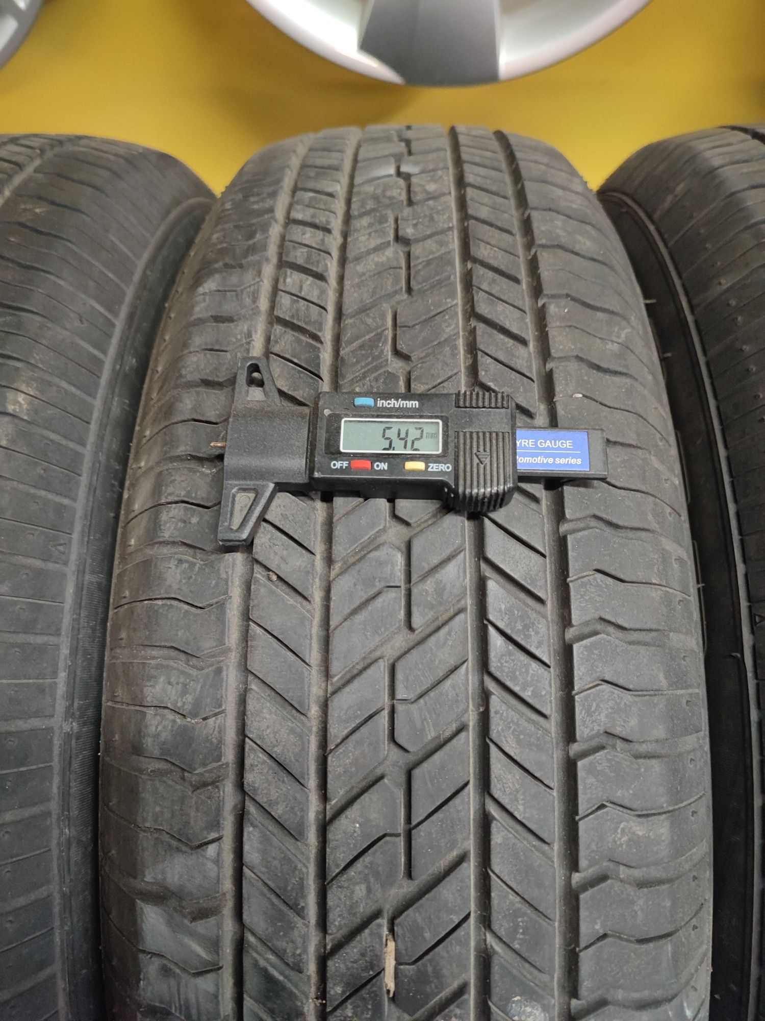 Opony letnie 215/70R16 100H Yokohama GeoLandar G003
