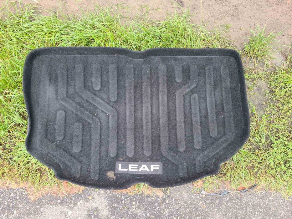 Оригінальний коврик NISSAN LEAF BOSE