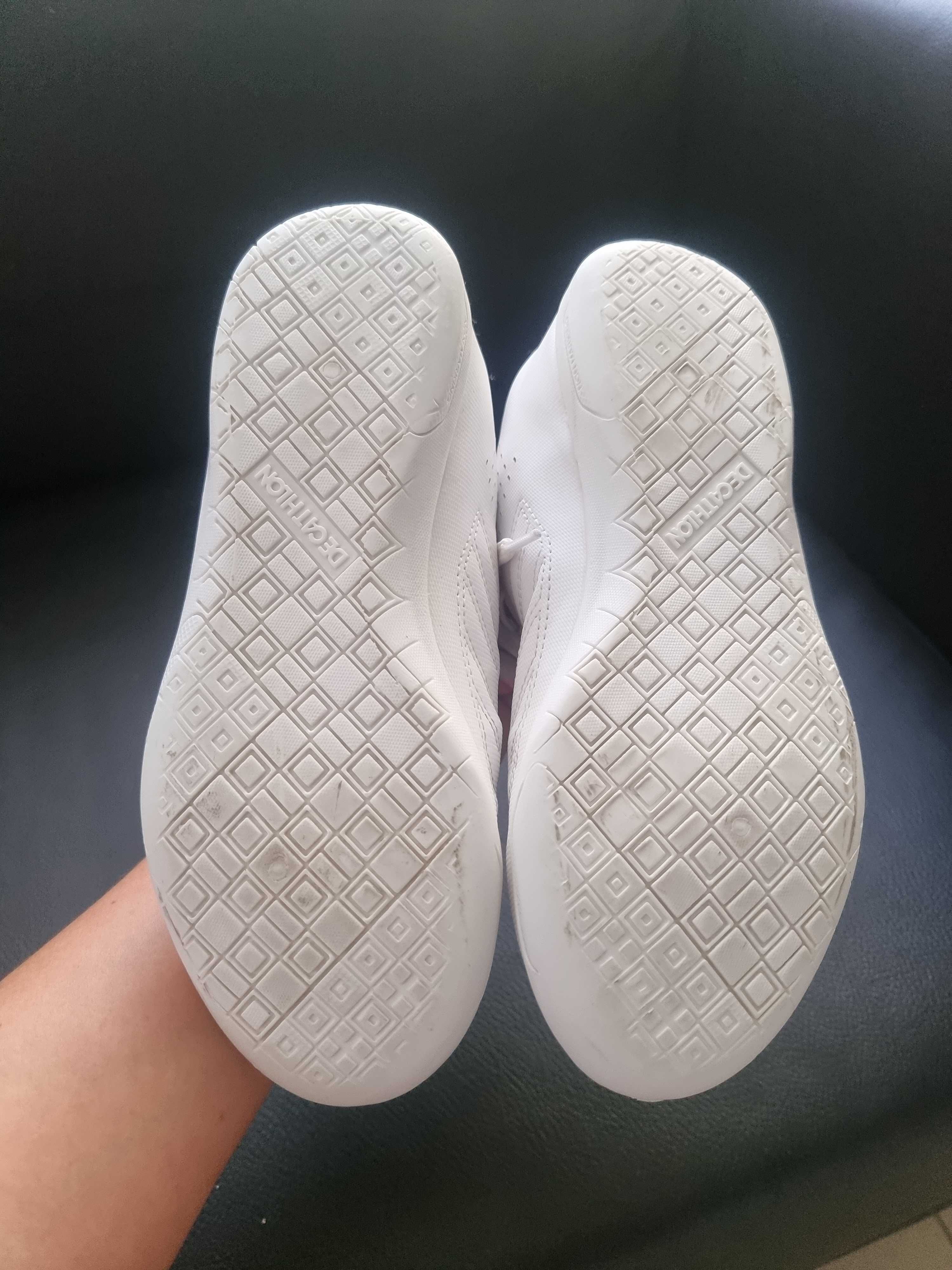 Buty halowe do piłki nożnej dla dzieci Imviso Kipsta roz. 35
