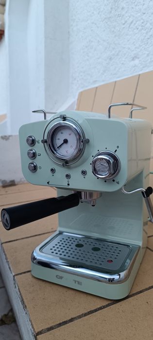 THERA RETRO MÁQUINA CAFÉ 
Máquina de café expresso