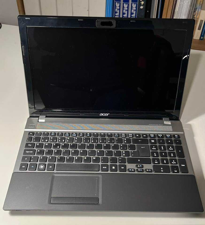 Portátil Acer V3-571G