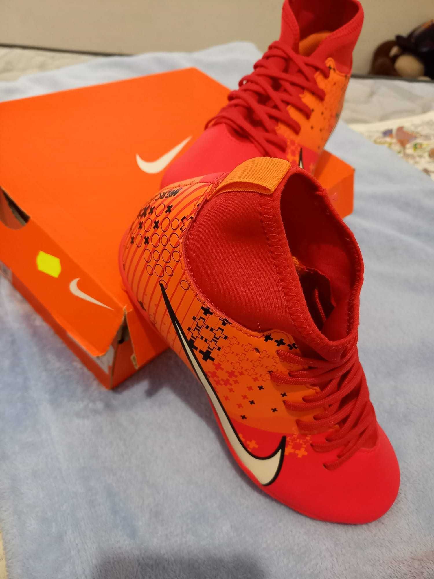 Chuteira Nike Mercurial Cr7
