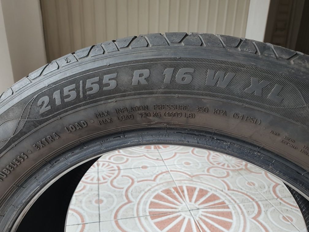 Vendo 2 pneus usados, ainda bons para andar atrás ou á frente, ou 1