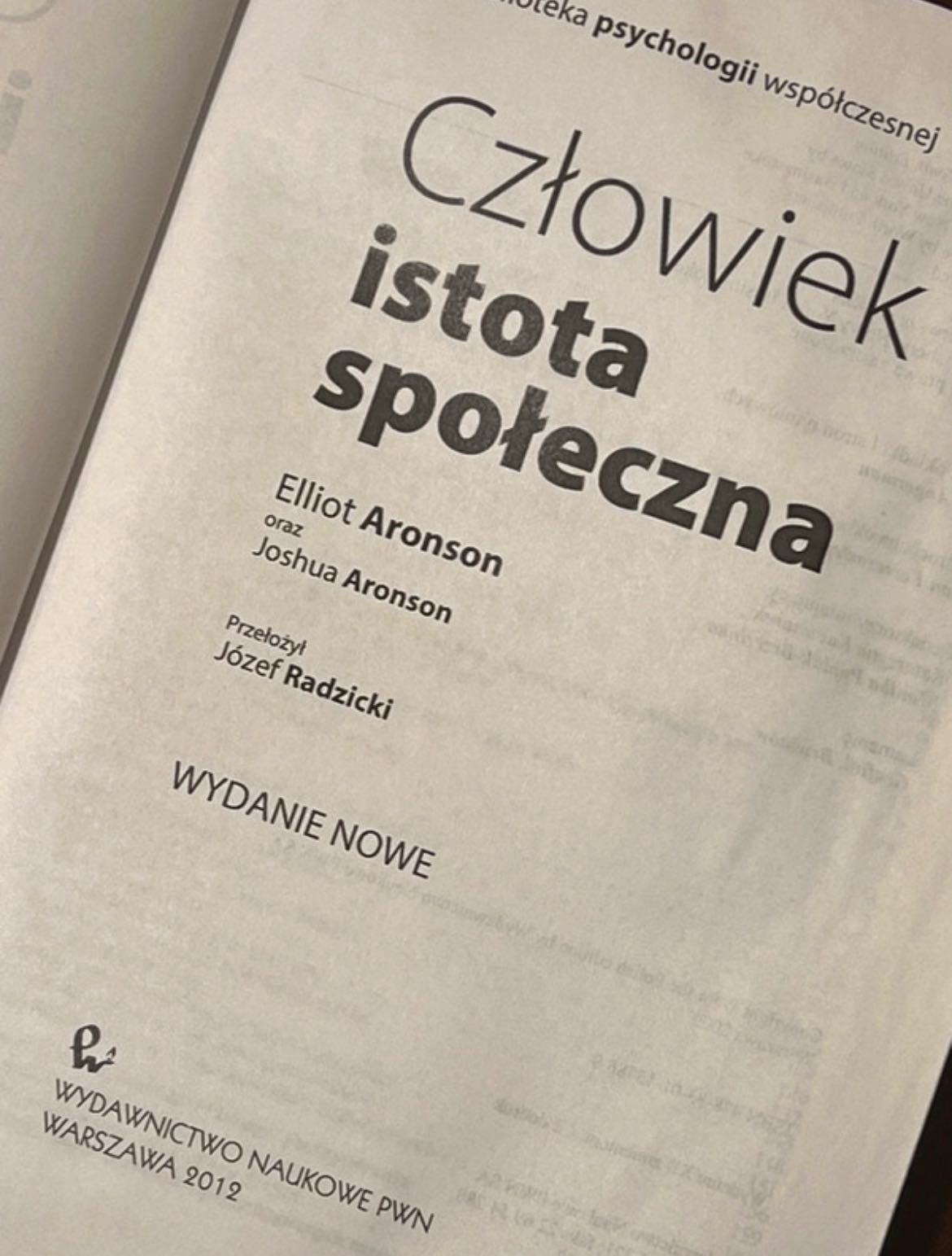 Człowiek istota społeczna Eliot Aronson