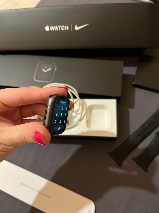 Zegarek Apple seria 5 40mm GPS+CELLULAR