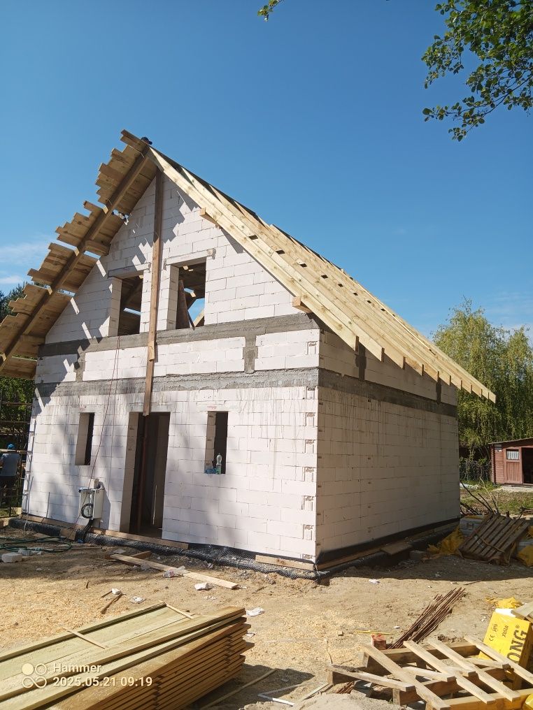 Budowa domow, ścian, stropów