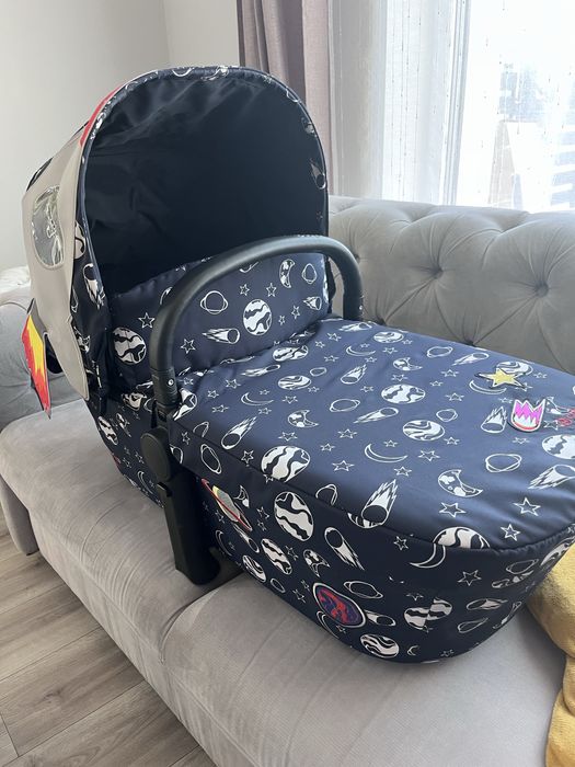 Gondola cybex priam Anna K Space Rocket