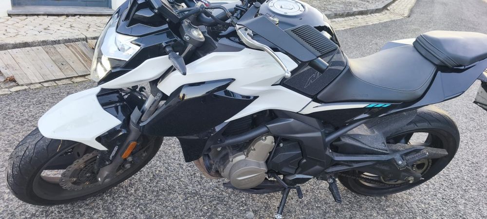 CF moto 650 NK 2022