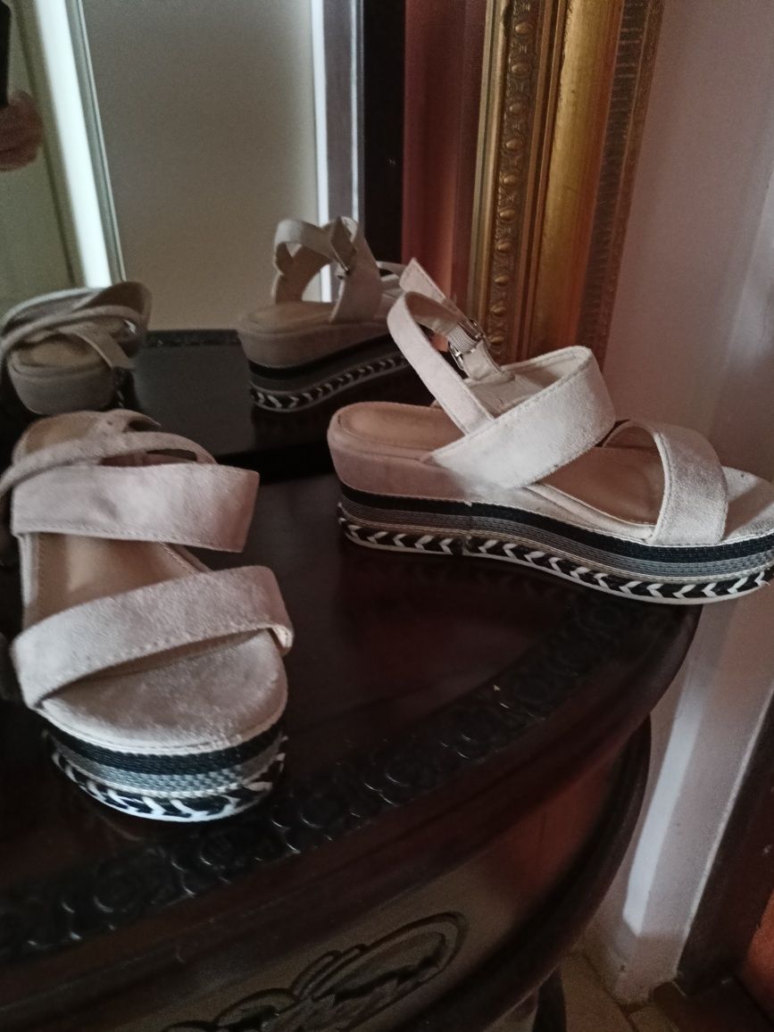 Buty na lato cena za dwie sztuki
