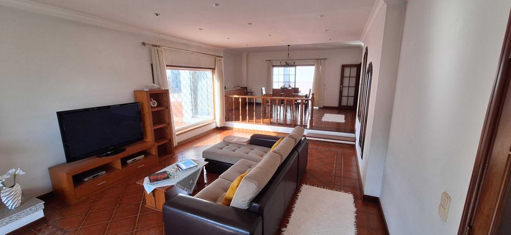 Móvel para TV, Armário com Prateleiras e mezinha de centro