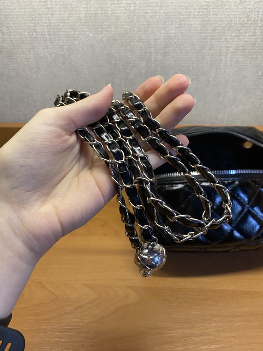 Сумка бочонок біла, чорна, коричнева у стилі chanel шанель