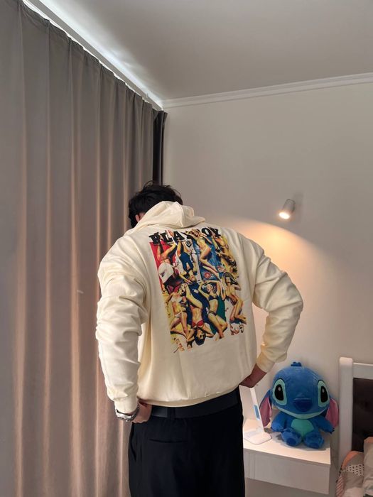 Чоловіче оригінальне худі Playboy з графічних принтом на спині