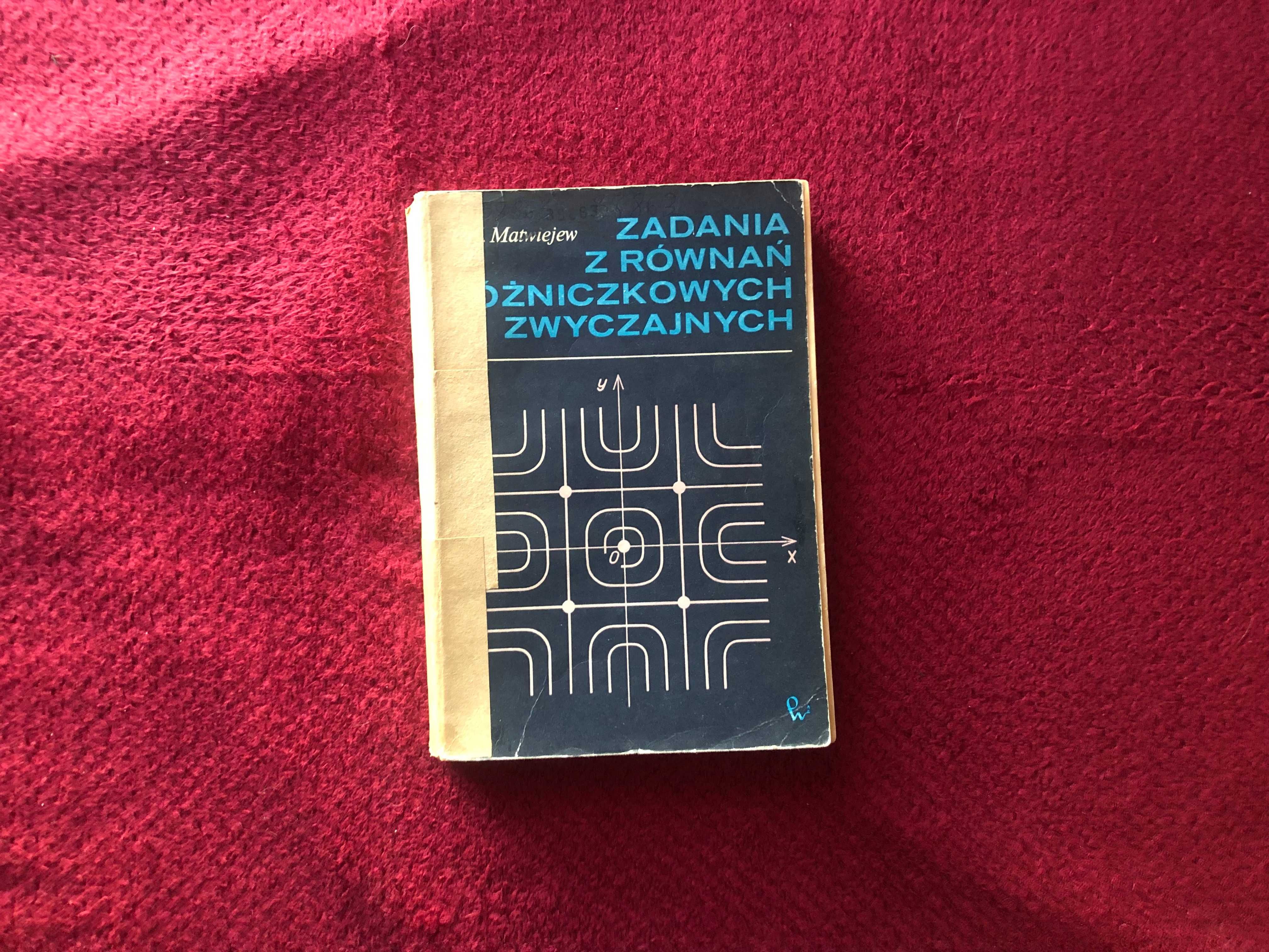 FIZYKA MATEMATYKA x6 algebra różniczka rachunek fale