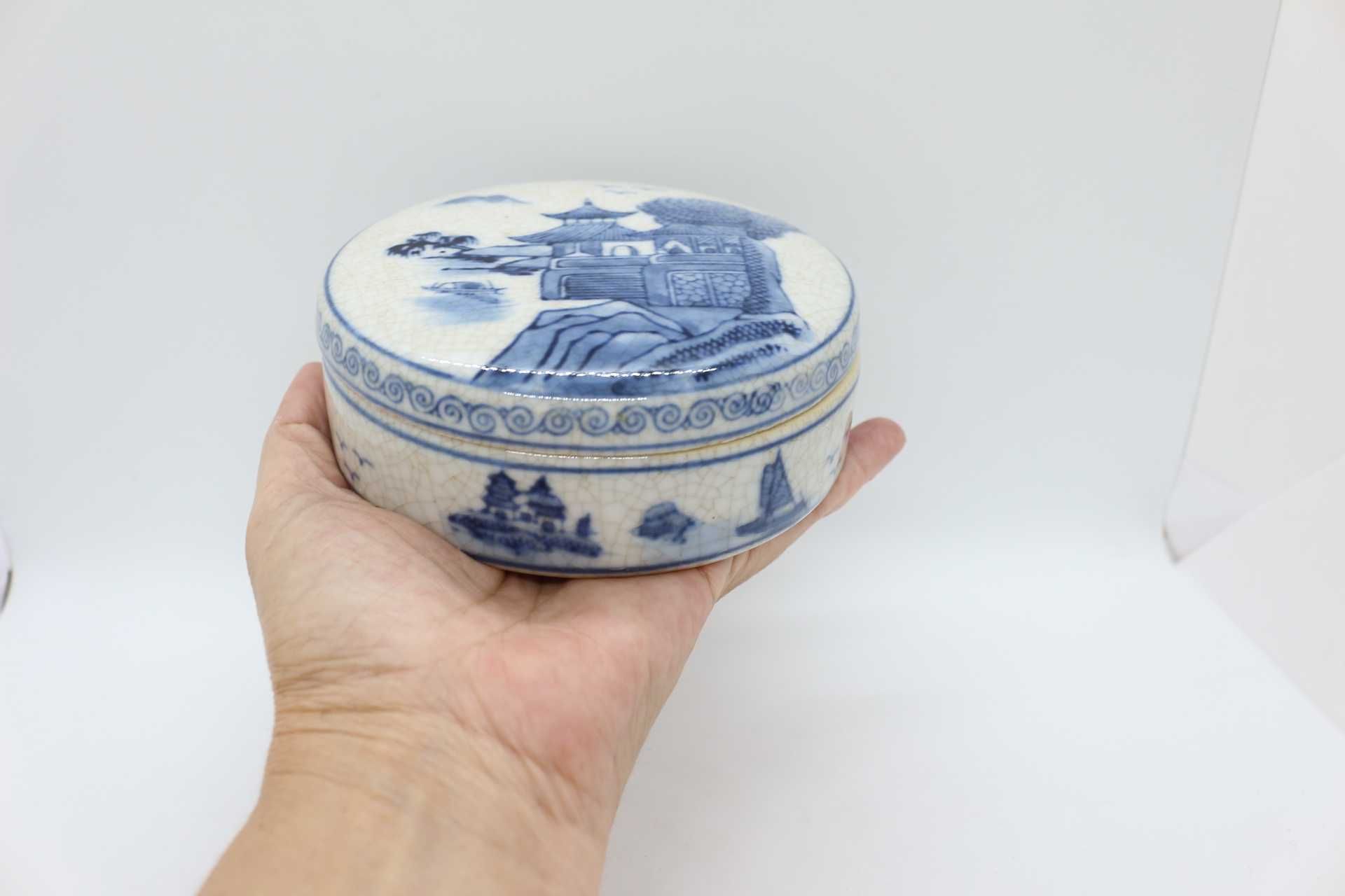 Caixa Porcelana Chinesa branco azul paisagem XX 12 cm antiga