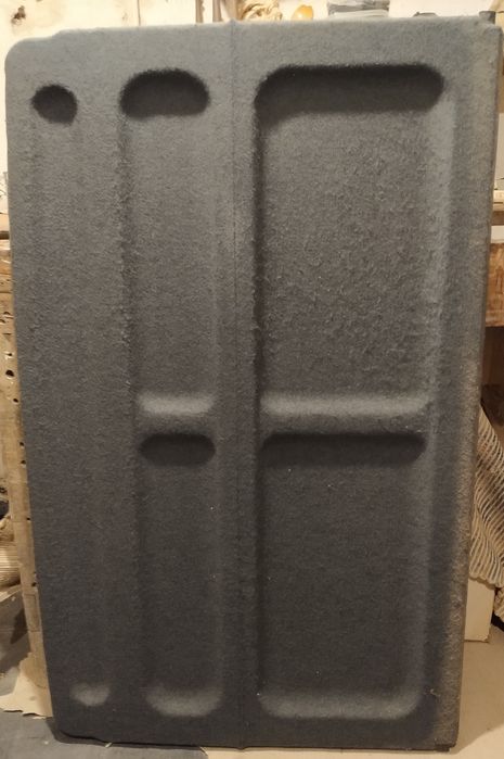 Chapeleira de carro em bom estado