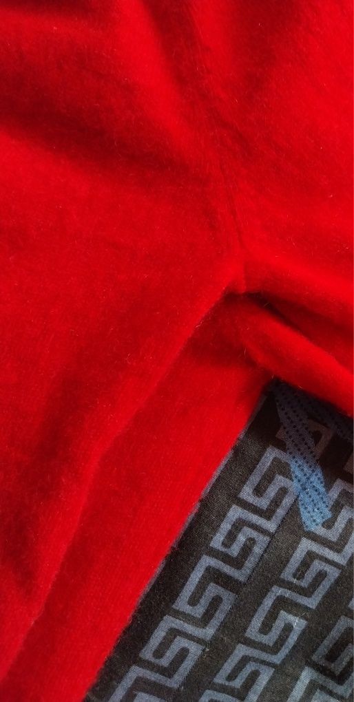 Sweter z kaszmiru 100% w czerwonym kolorze S