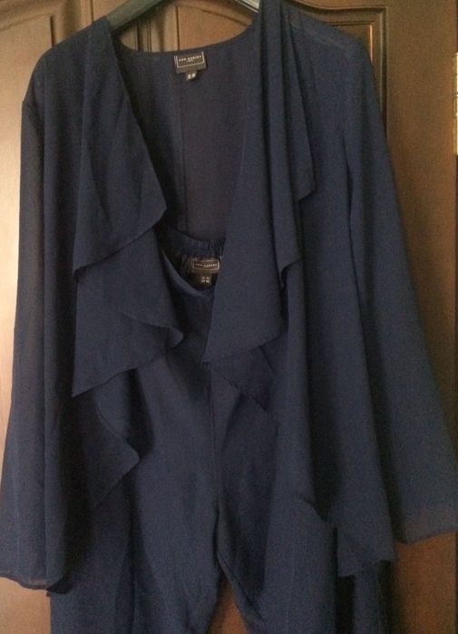 Шикарный брючний костюм Ann Harvey London