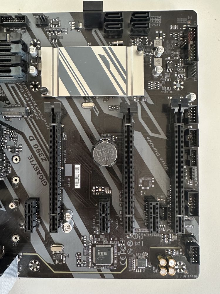Płyta główna Gigabyte z390 D + Intel celeron