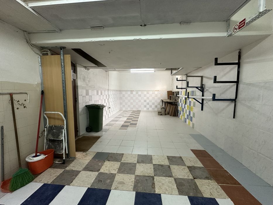 Armazém 55 m2, Benfica, 600€