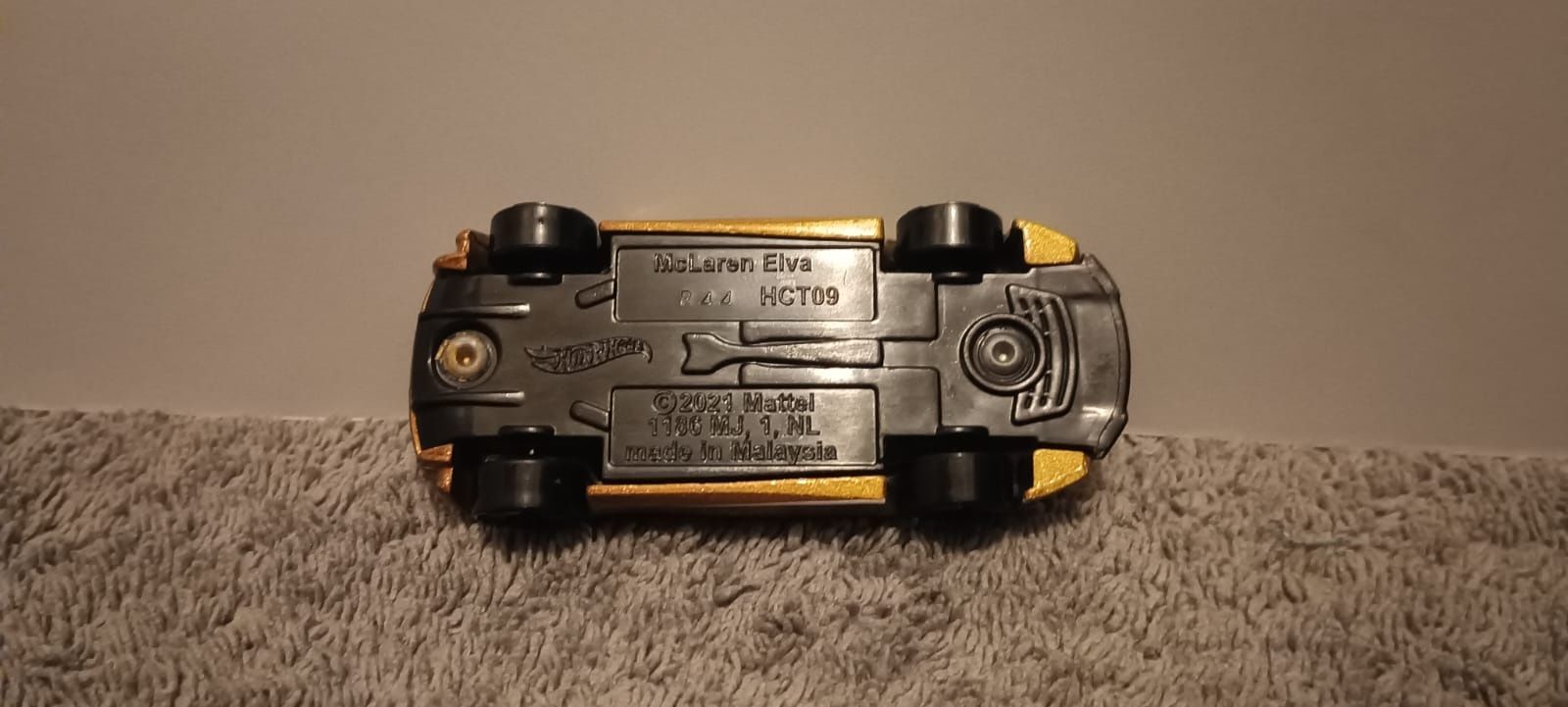 Hotwheels mclaren elva złoty 2021