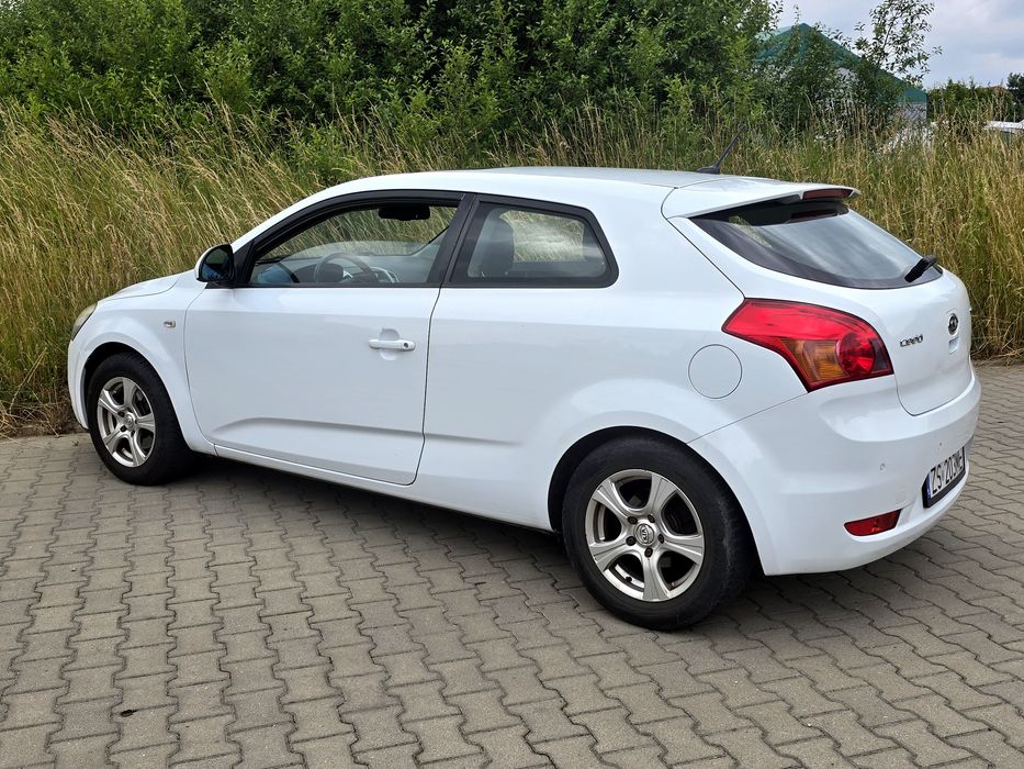 Kia Proceed 1,6 crdi ladne zadbane auto ,nowy rozrząd