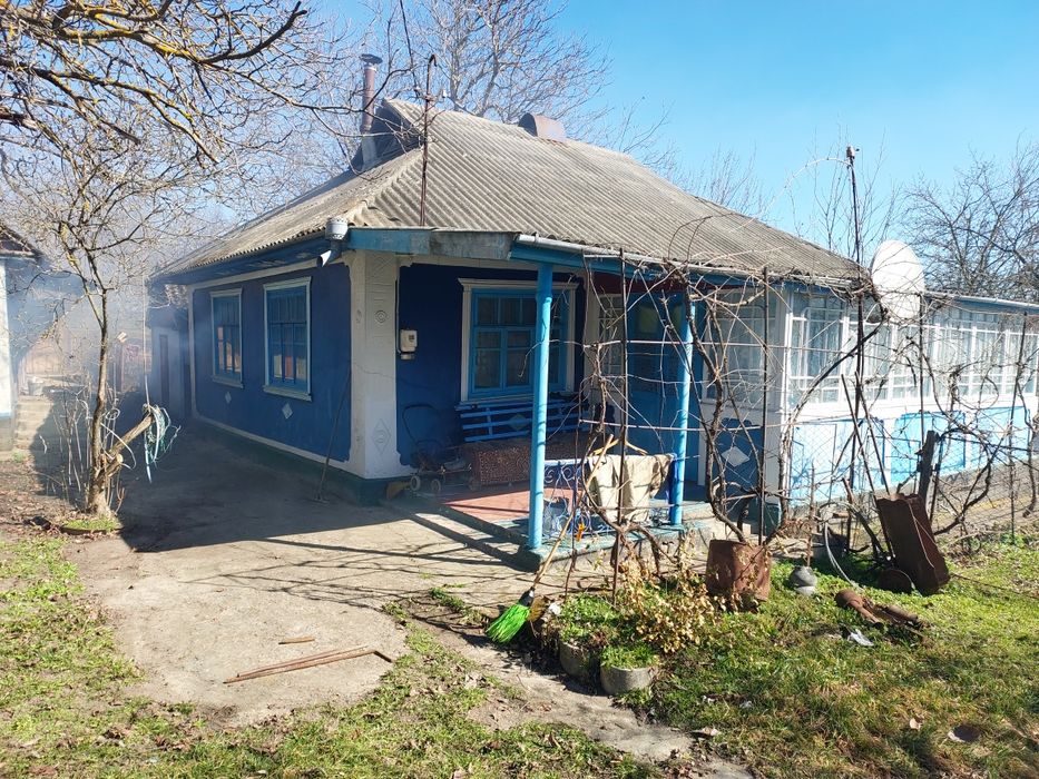 Продам житловий будинок з господарством