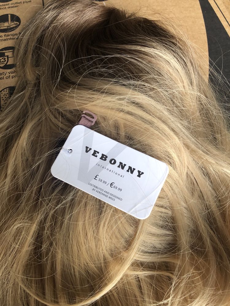 Peruka syntetyczna vebonny blond ombre