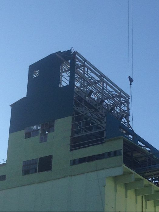 Кроем ангары и склады с профнастила, Высотные работы Промальп Николаев