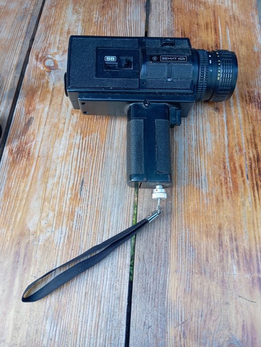 Кінокамера зеніт кварц 8 хл