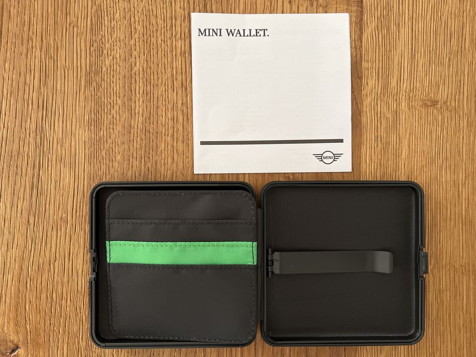 MINI ekranowany RFID portfel/etui na karty, dokumenty i pieniadze