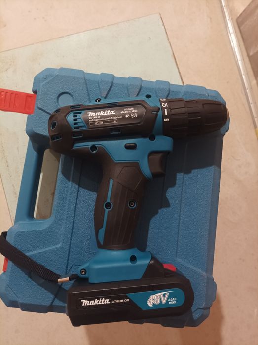 Продам шуруповерт макіта