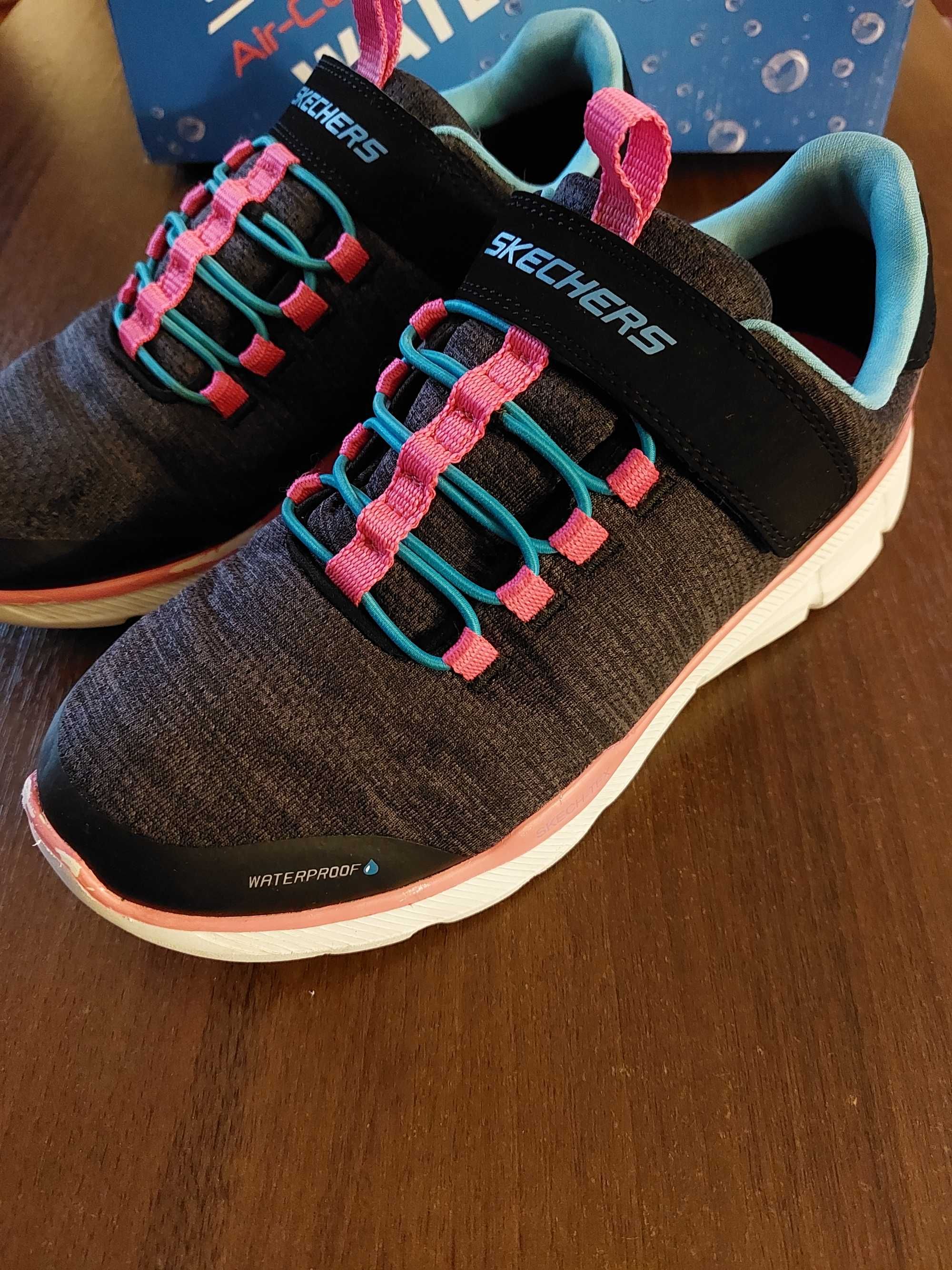 Кросовки на девочку SKECHERS