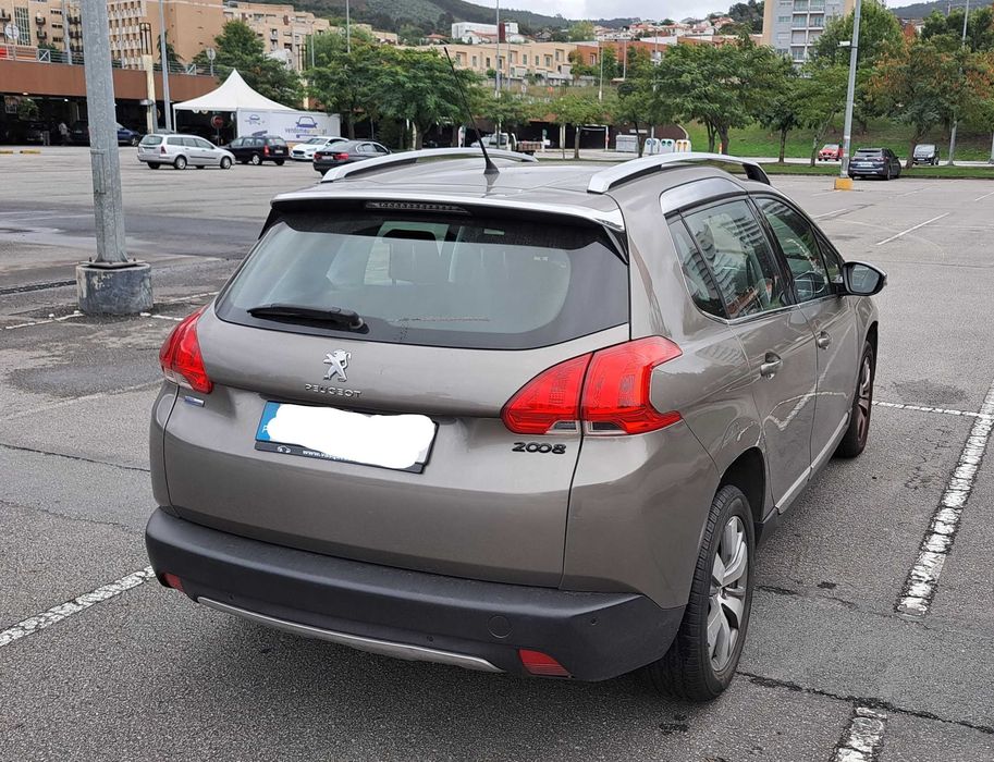 Carrinha peugeot 2008 1.2 PureTech Allure 2016