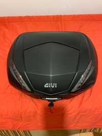 Продам центральний кофр Givi V47 Tech