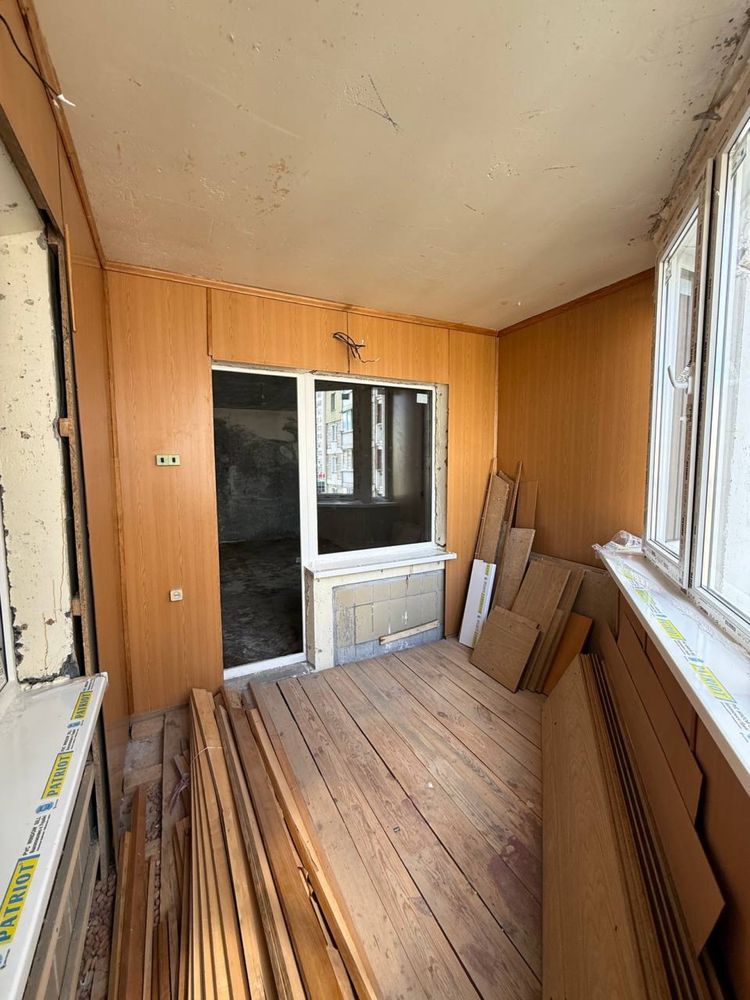 Продам 3к квартиру по вулиці Драгоманова 23