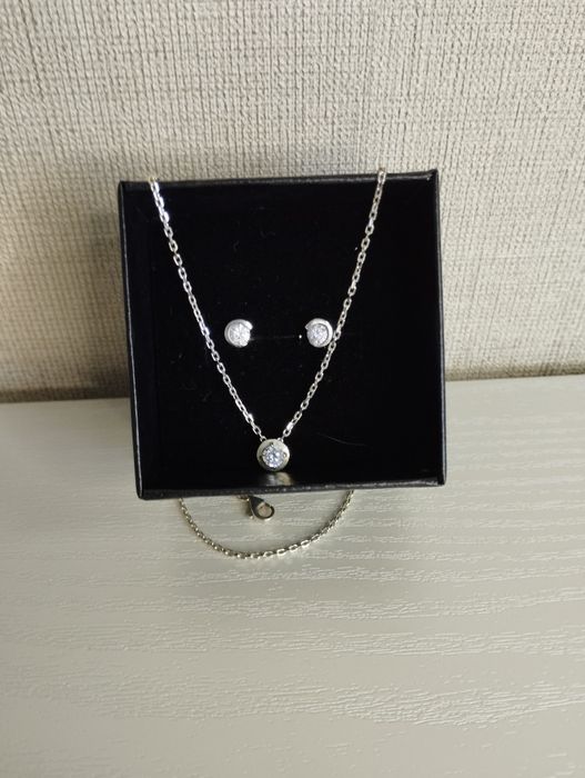 Продам серебряный комплект