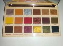 Paleta 18 cieni do powiek Revolution Soph X Extra Spice
Revolution Sop