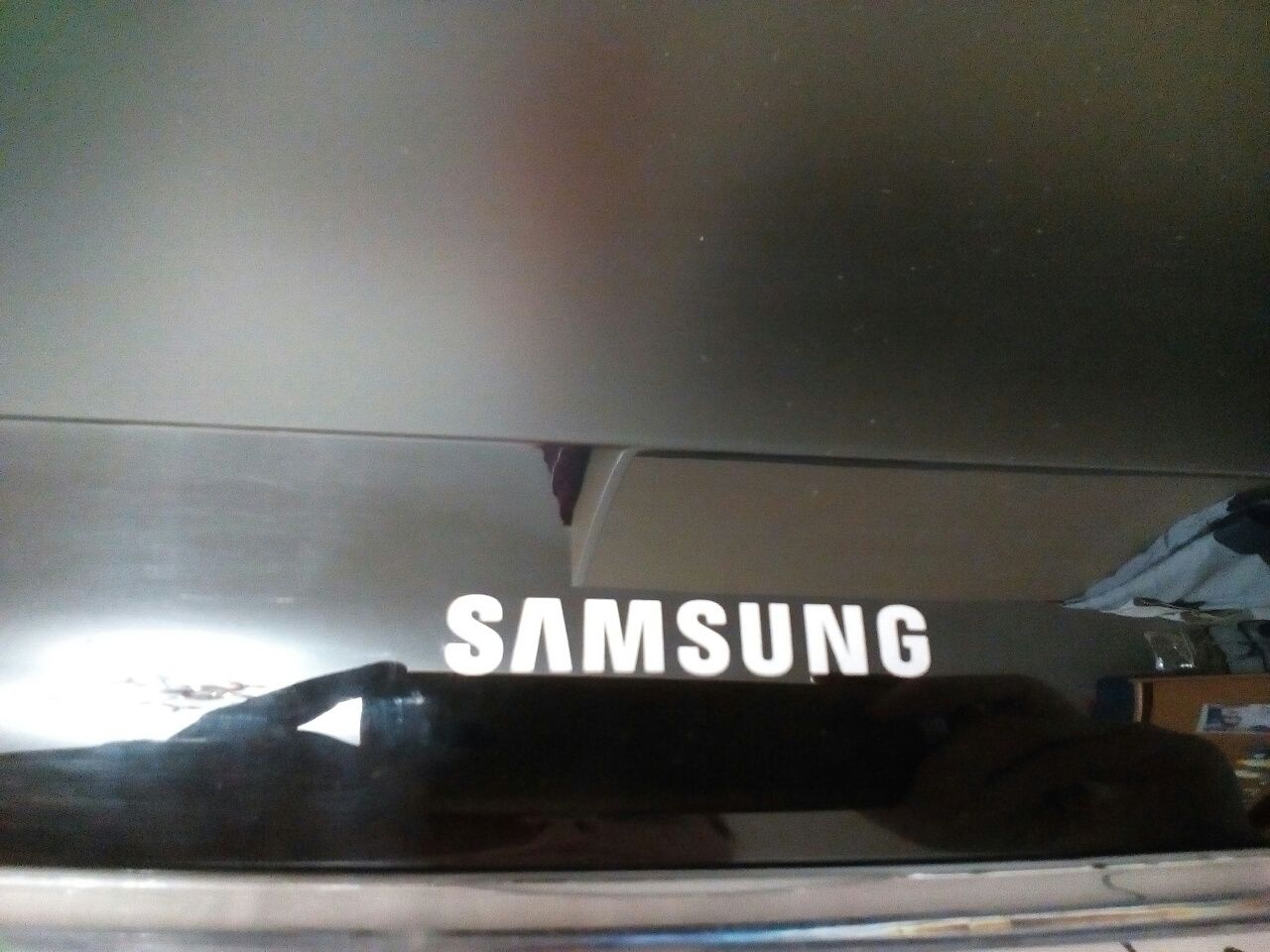 Монитор Samsung в идеальном состоянии